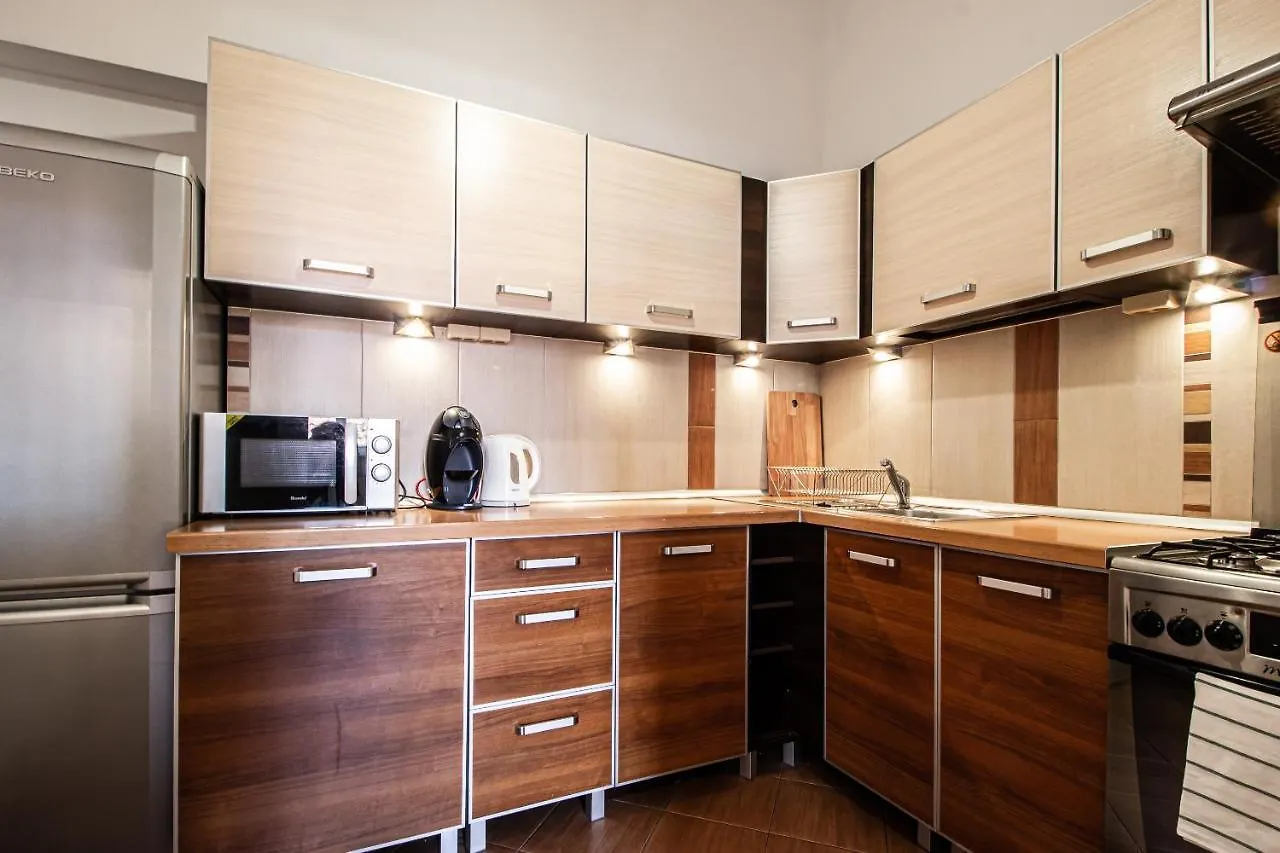 Swietojanska Old Town Apartment Warsaw